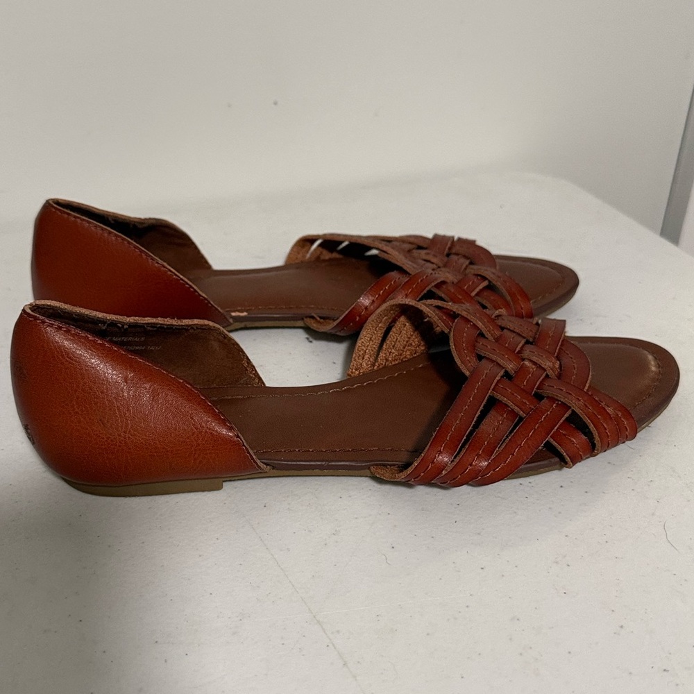 Universal Thread Woven Faux Leather Flat Sandals - Brown Size 7 - Picture 4 of 6